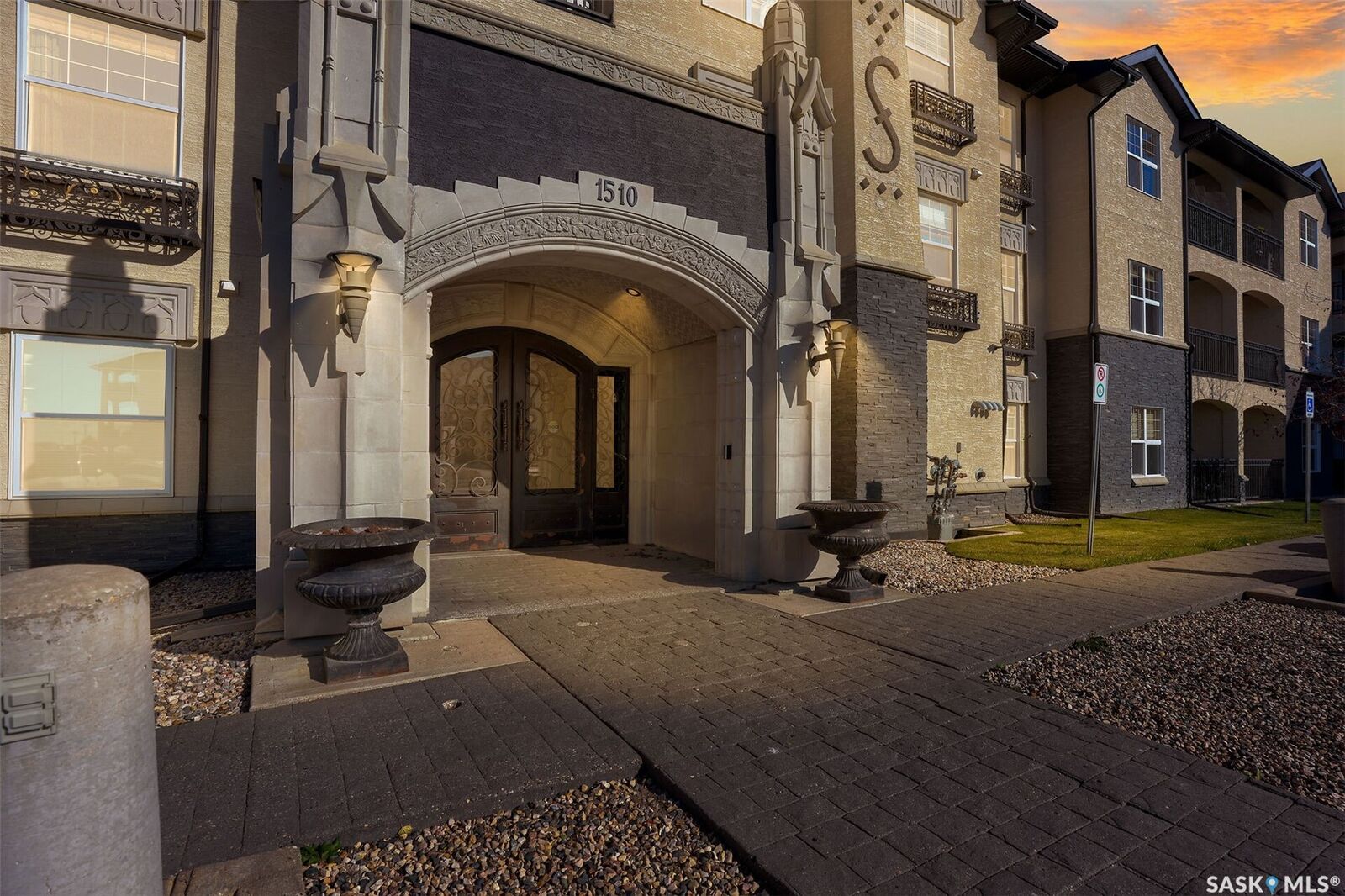 Property Photo:  1510 Neville Drive 109  SK S4Z 0A3 