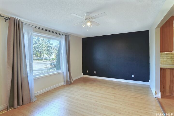 Property Photo:  809 Athabasca Street E  SK S6H 0M6 