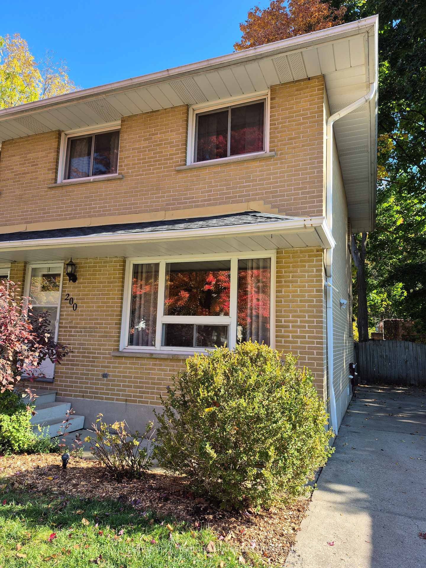 Photo de la propriété: 200 Delatre Street ON N4S 6C5