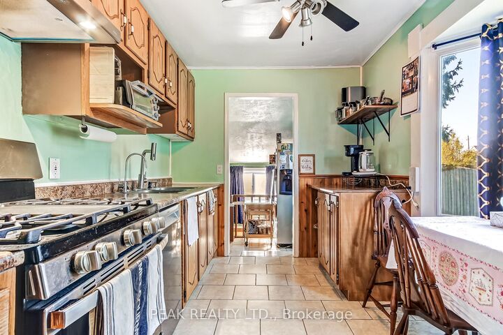 Property Photo:  259 East Street  ON N5Z 2S3 