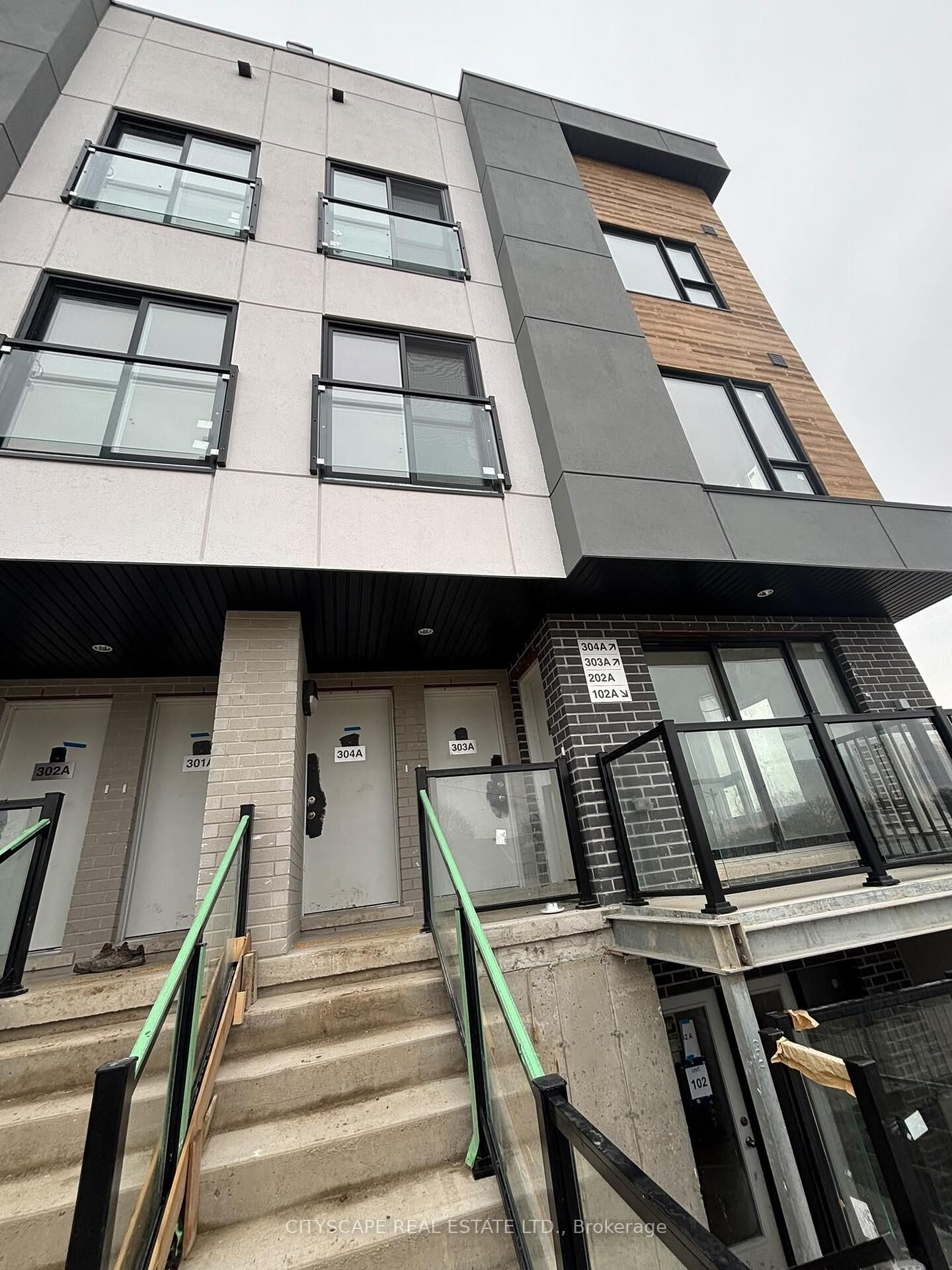 Property Photo: 16 Melbourne Avenue 304A ON L2P 3J8