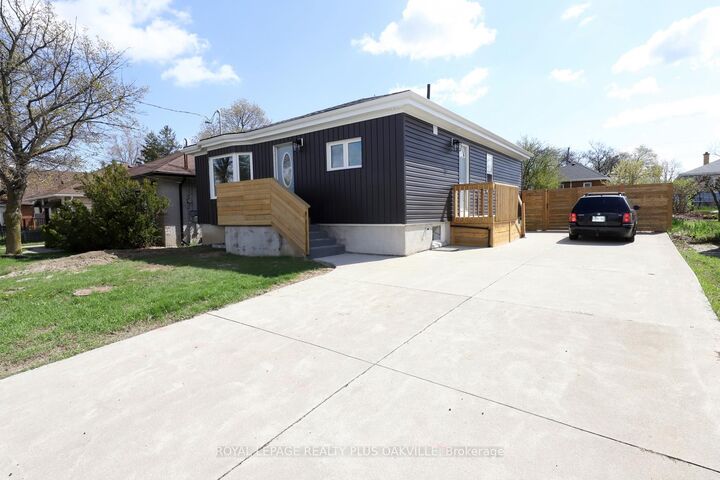 Photo de la propriété:  269 West 5th Street Main Floor  ON L9C 3N9 