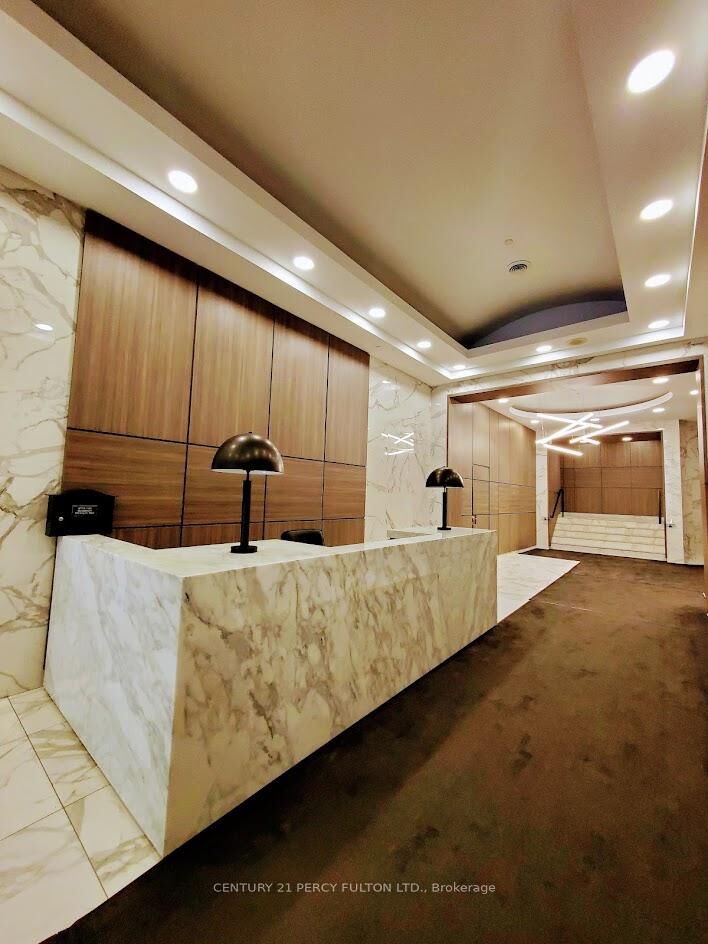 Property Photo:  393 King Street W 1204  ON M5V 3G8 