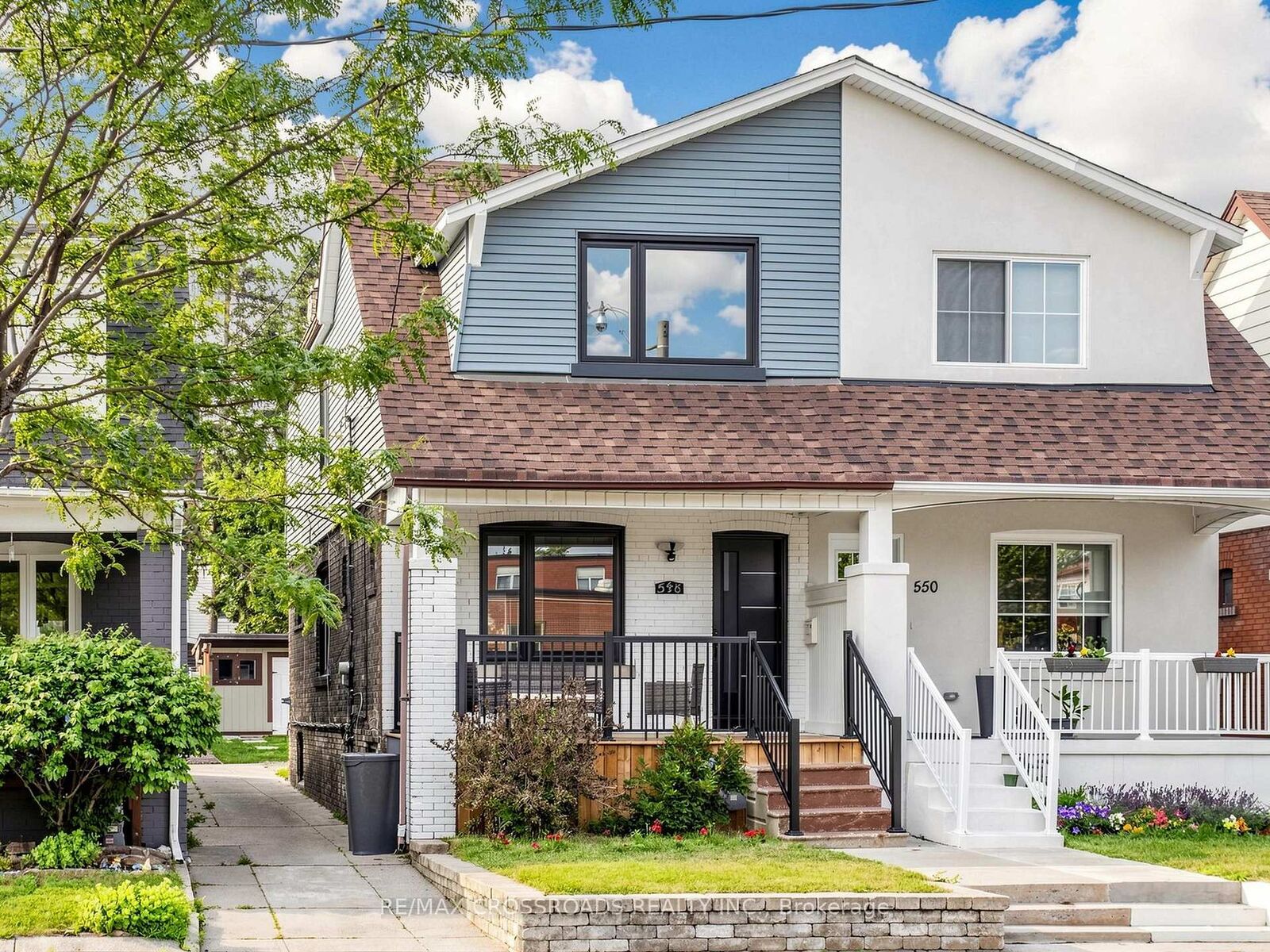 Property Photo:  548 Glebeholme Boulevard  ON M4C 1V4 
