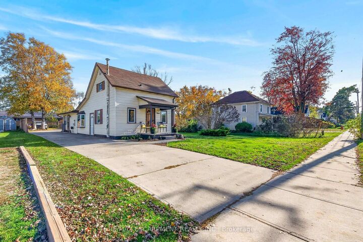 Photo de la propriété: 909 Tamarac Street ON N1A 2E5