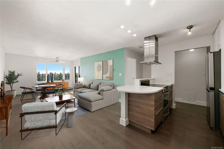 Property Photo:  105 Gorge Rd E #802  BC V9A 6Z3 