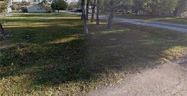Property Photo: 211 S. Houston TX 76642