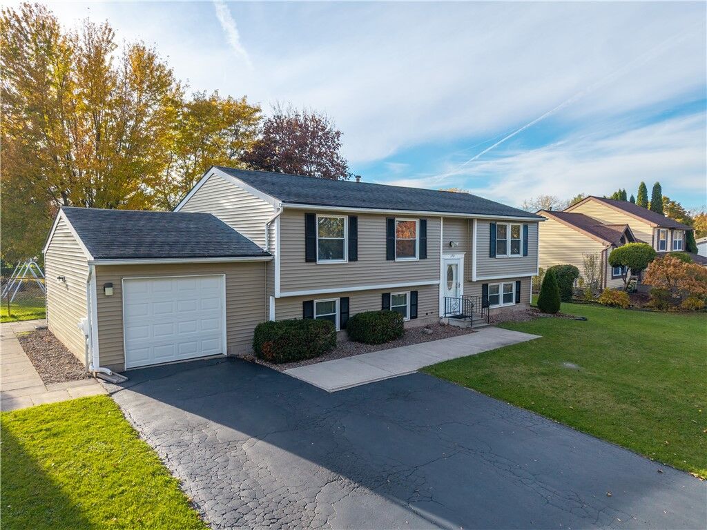 Property Photo:  170 Brandy Wine Terrace S  NY 14623 