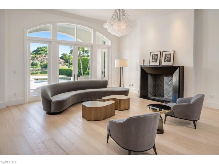 Property Photo:  997 Spyglass Ln  FL 34102 