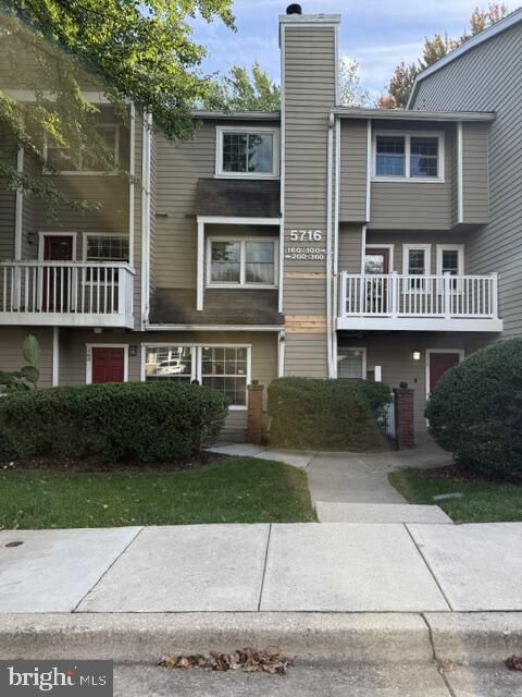 Property Photo: 5716 Chapman Mill Drive 160 1503 MD 20852