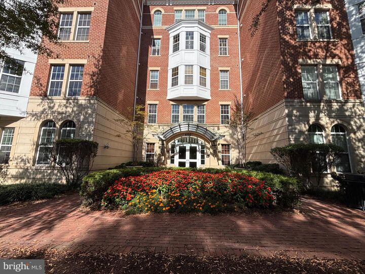 Property Photo:  400 Cameron Station Boulevard G18  VA 22304 
