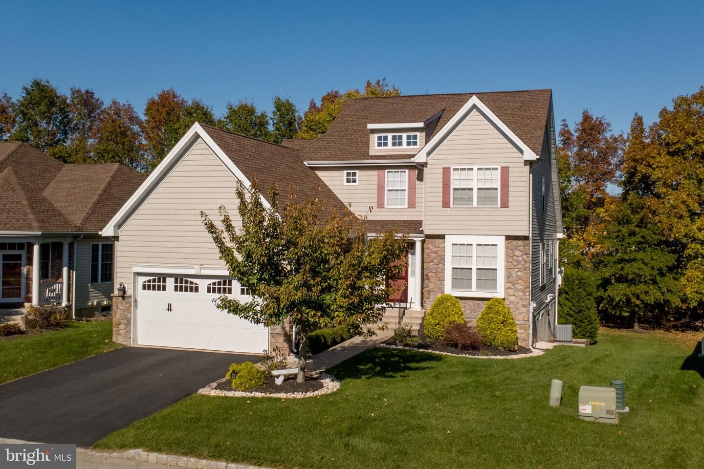 Property Photo:  1290 Creekside Lane  PA 18951 