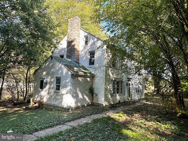 Property Photo:  1363 Old Route 22  PA 19534 