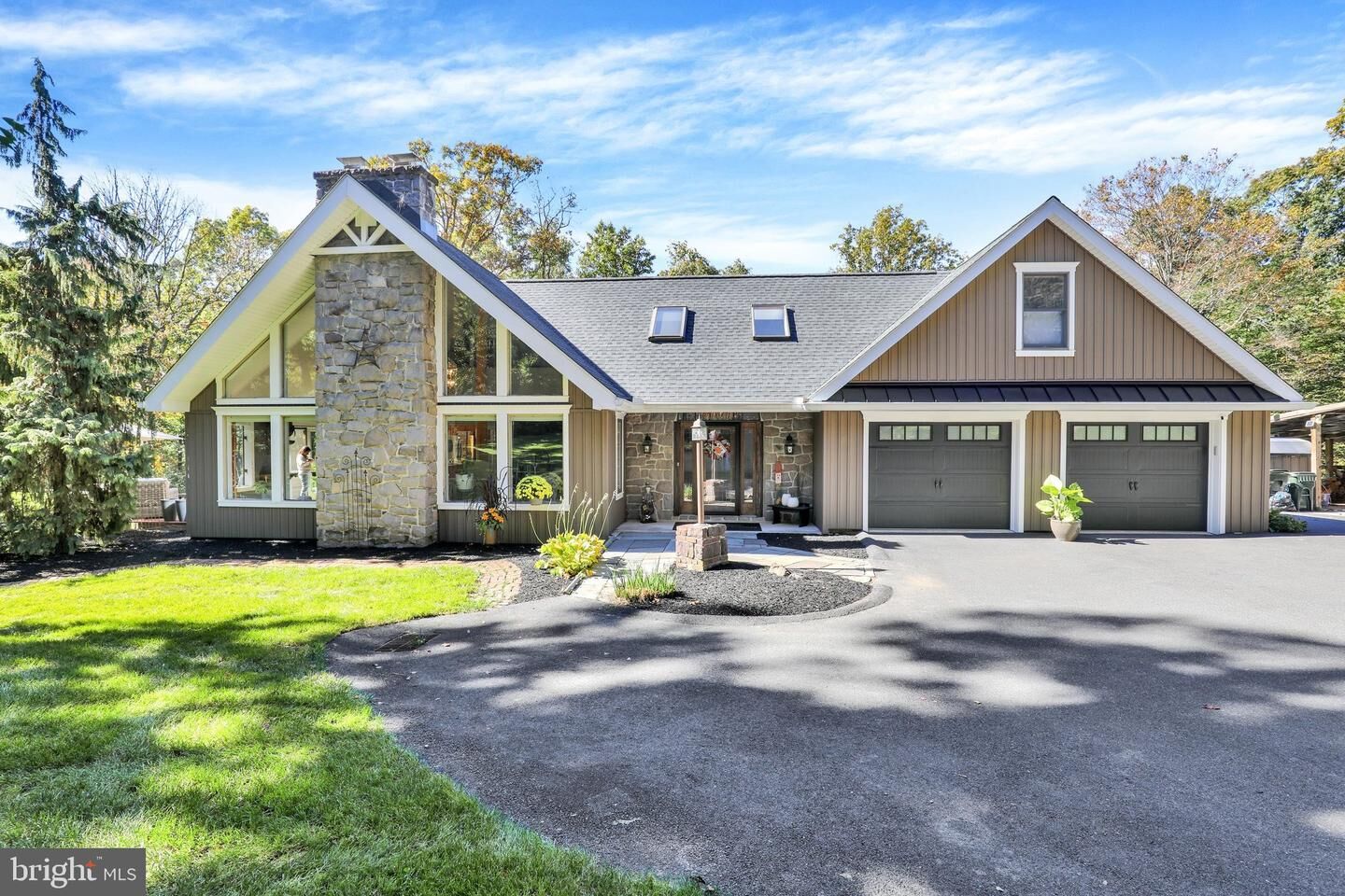 Property Photo:  2238 Laurel Springs Drive  PA 17555 