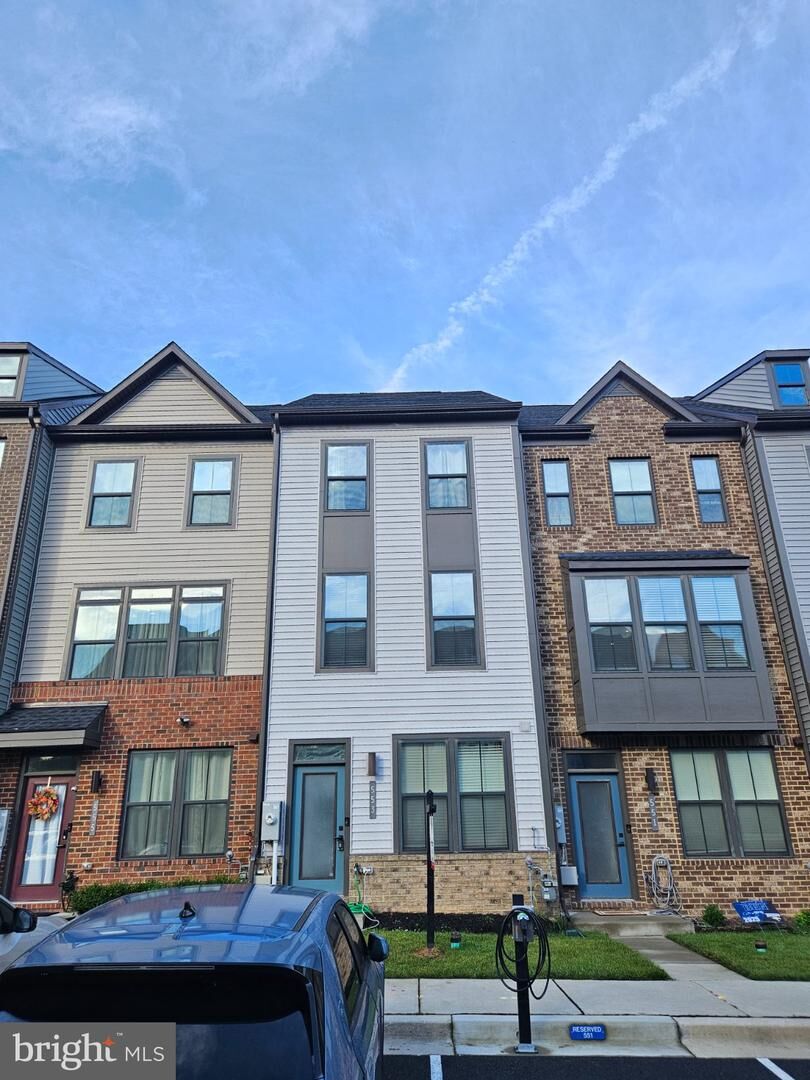 Property Photo: 553 Levanna Lane MD 21060