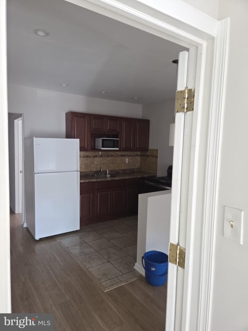 Property Photo:  5919 Chestnut Street 1  PA 19139 