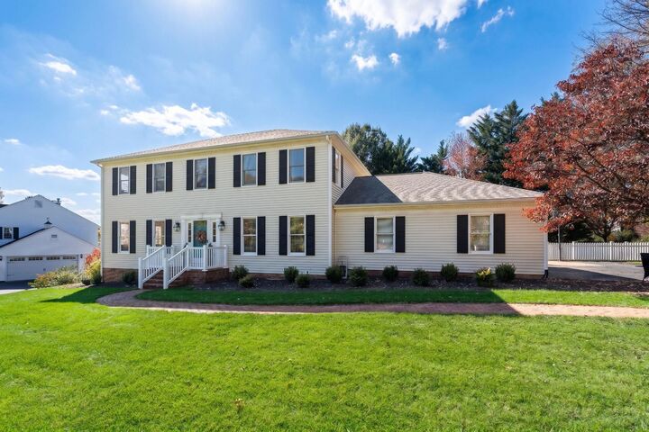 Property Photo:  133 Huntington Pl  VA 22980 