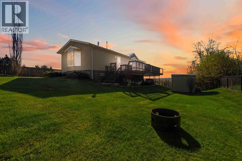 Property Photo:  53117 Hwy 31 Highway  AB T0E 2B0 