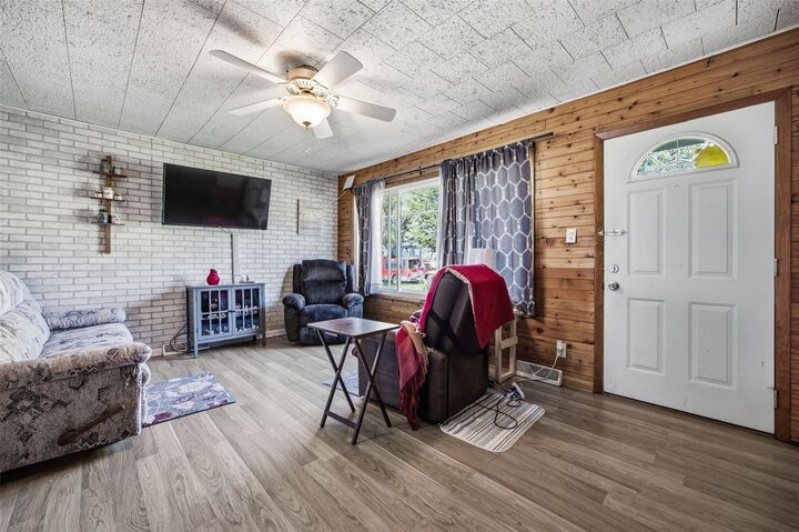 Property Photo: 375 26th Avenue SW IA 52404