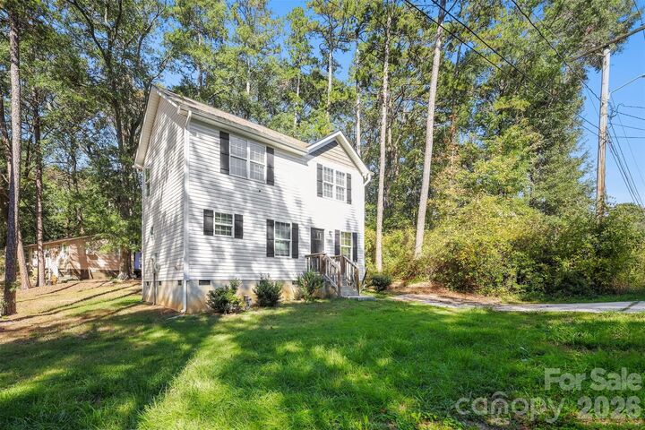 Property Photo:  606 W Border Street  NC 28034 