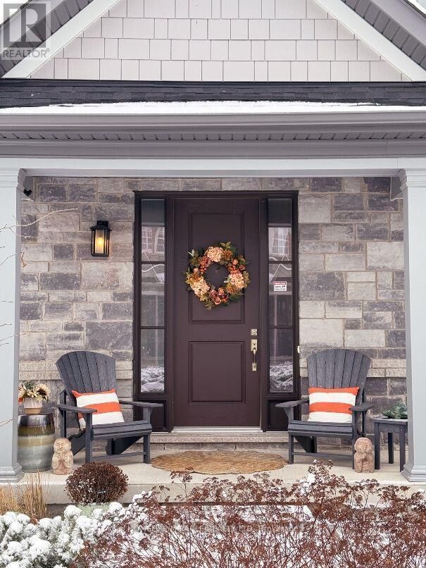 Property Photo: 26 Windsor Circle ON L0S 1J0