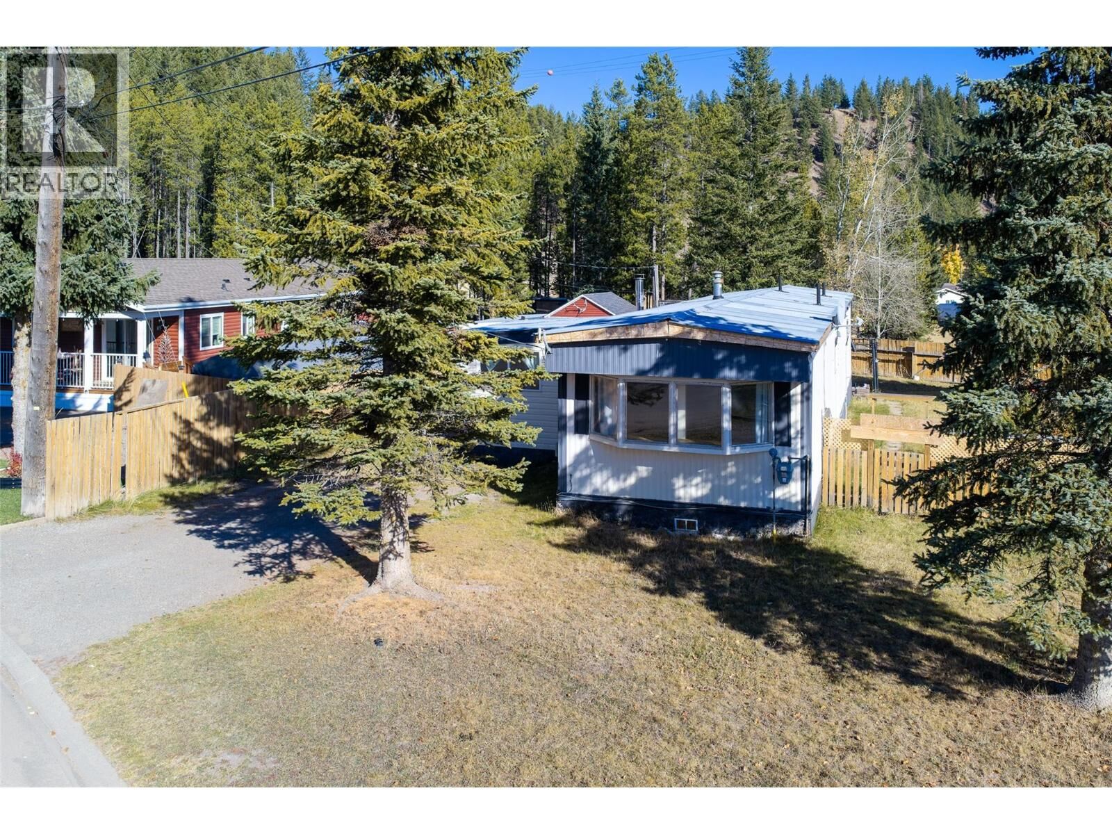 Property Photo:  1555 Newgate Crescent Crescent  BC V0B 1H0 