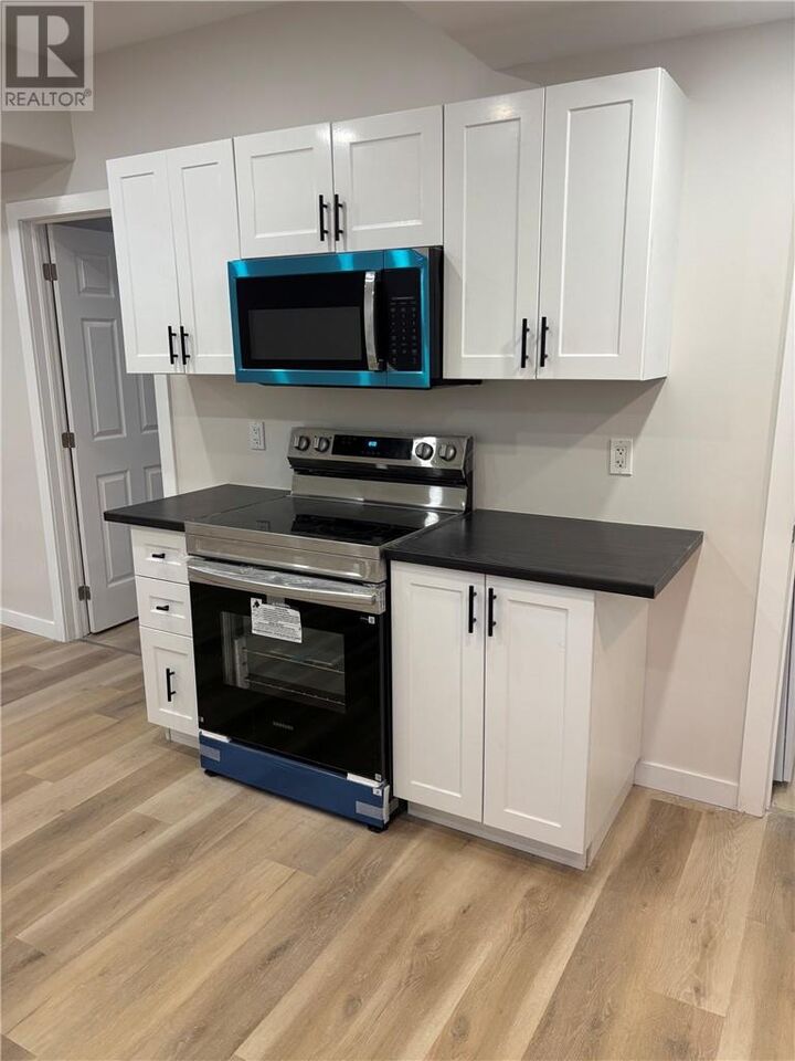 Property Photo:  540 Huron Street Unit# B  ON P3C 2R1 