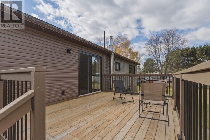 Property Photo:  11 King St  ON P0R 1H0 