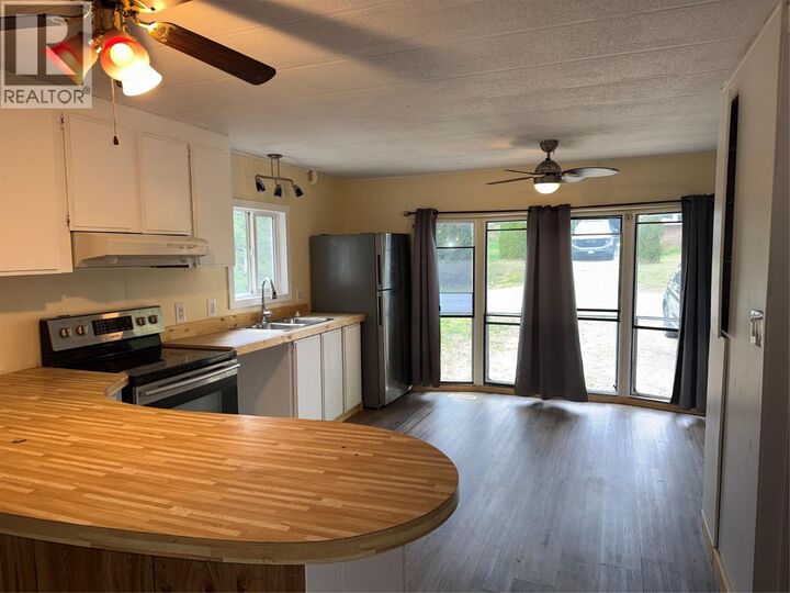 Property Photo: 405 3rd Avenue BC V1N 1Y1