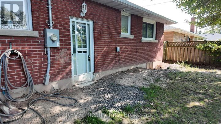 Property Photo: 12 Glendale Drive ON L3C 4Y6