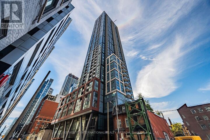 Property Photo:  108 Peter Street 2008  ON M5V 0W2 