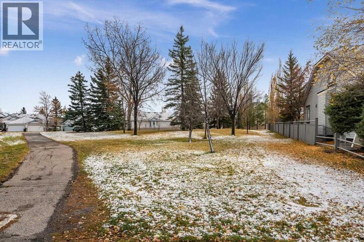Property Photo:  69 Chaparral Villas Southeast  AB T2X 3N4 