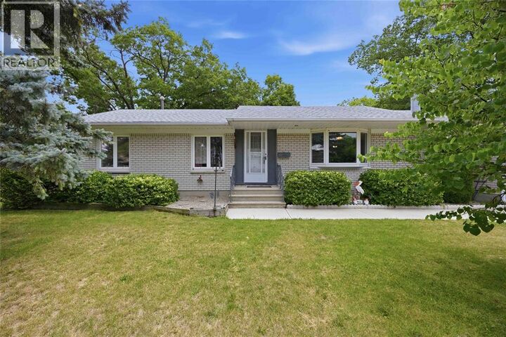 Property Photo:  1150 Thomas Drive  ON N7V 3W2 