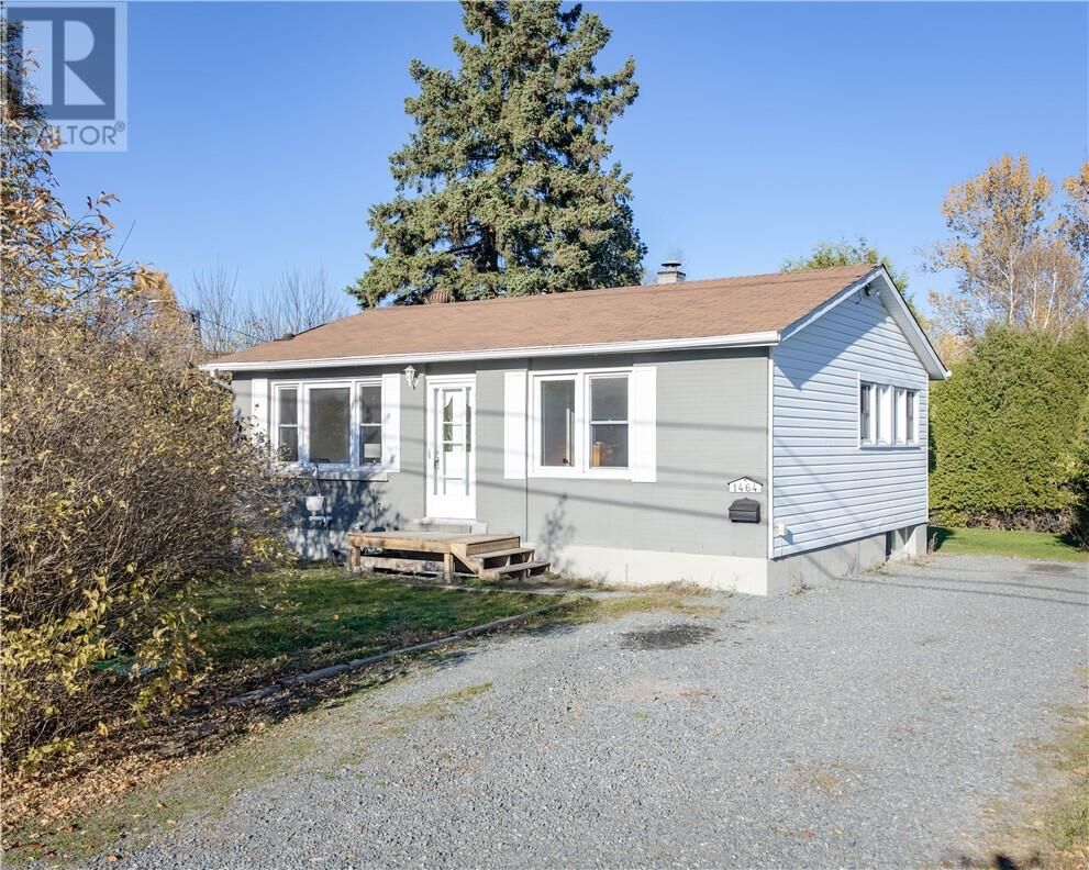 Property Photo:  1464 Lansing Avenue  ON P3A 4C7 