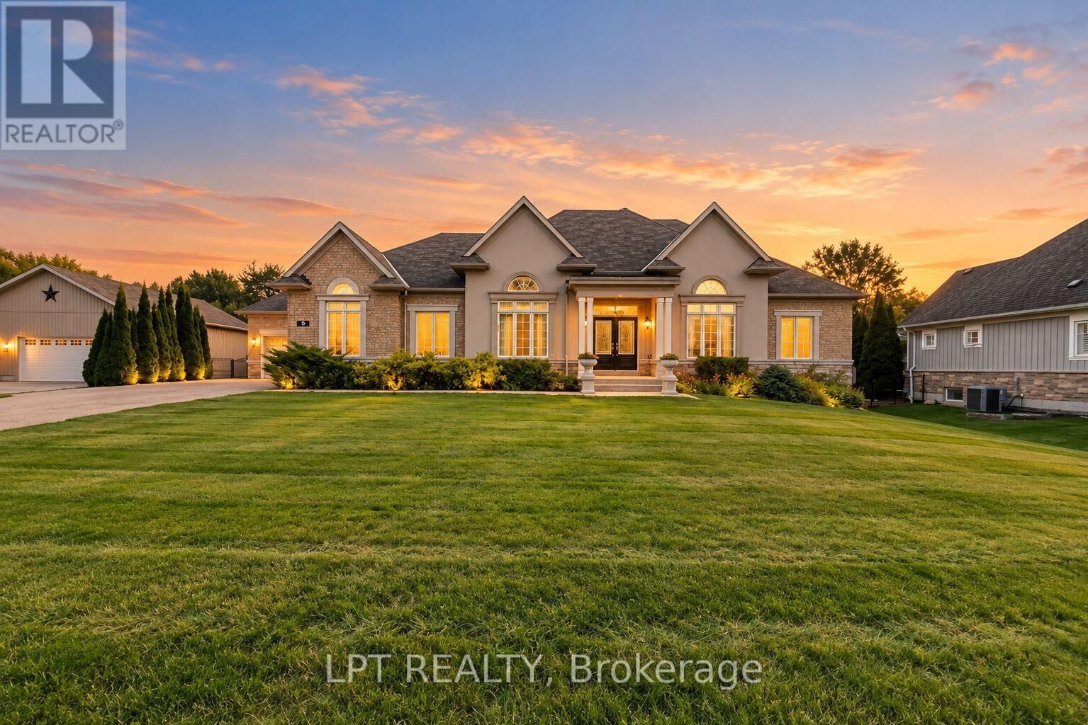 Property Photo:  5 Wolford Court  ON L4P 0B1 