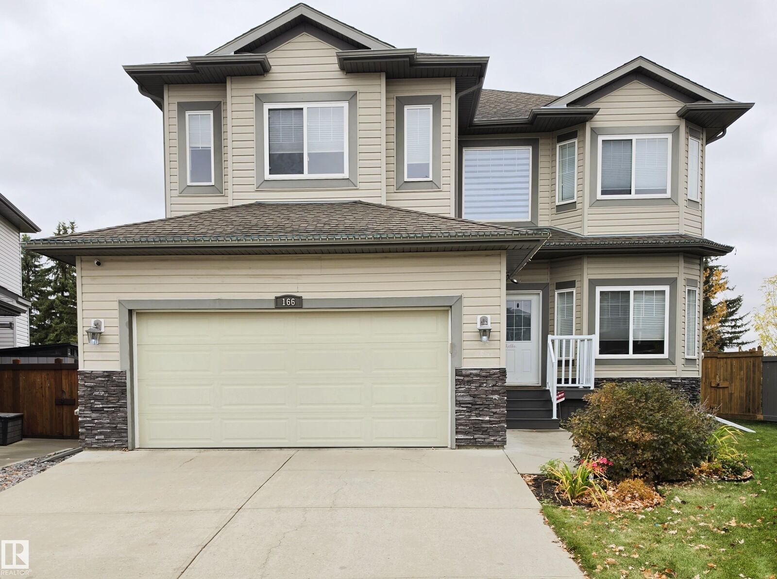 Property Photo: 166 Sonora AB T8L 0H6