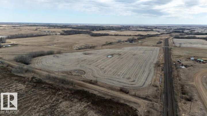 Property Photo:  RR 194  & Twp Rd 511  AB T0B 4J1 