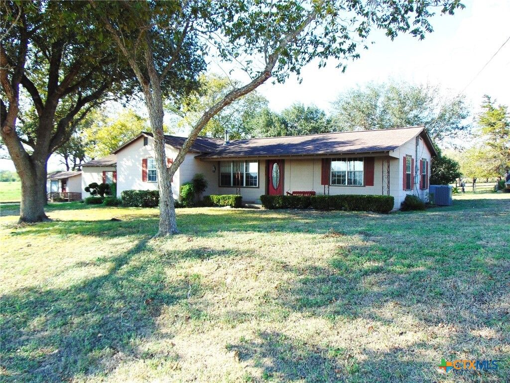 Property Photo:  1714 County Road 355  TX 77984 