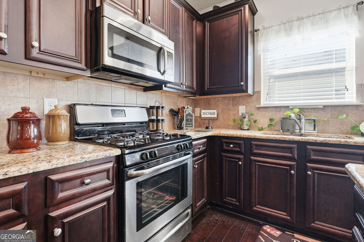 Property Photo: 7538 Bowhead Court GA 30213