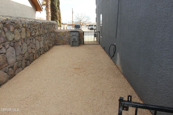 Property Photo: 5717 Manila Drive B TX 79924