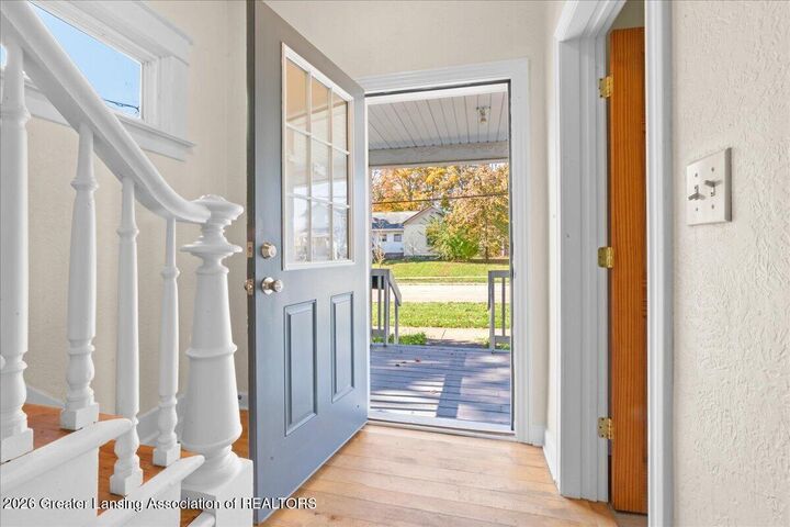 Property Photo: 446 N Sheldon Street MI 48813