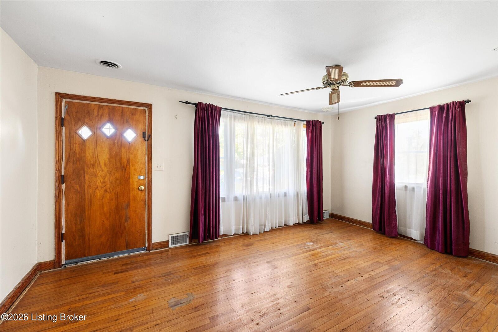 Property Photo: 5308 Euclid Ave KY 40272