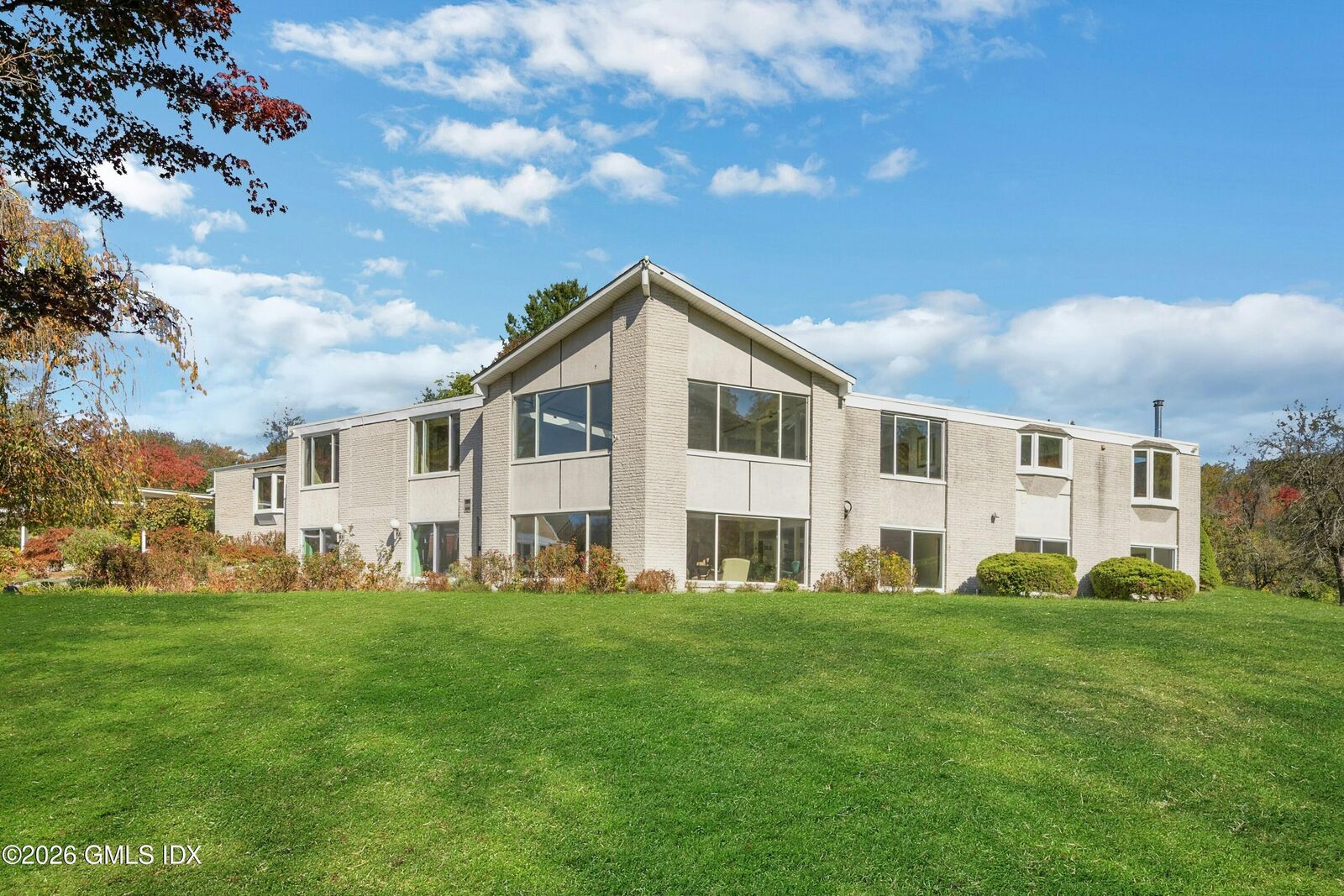 Property Photo:  18 Dwight Lane  CT 06831 