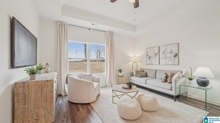 Property Photo: 813 Redbud Circle AL 35040