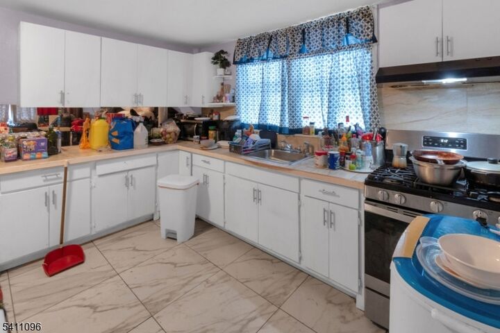Property Photo: 422 Schiller St NJ 07206
