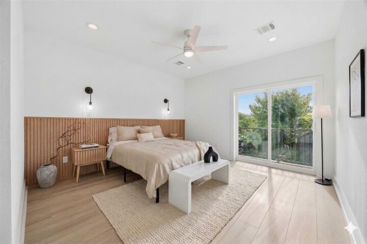 Property Photo:  3431 Dennis Street  TX 77004 