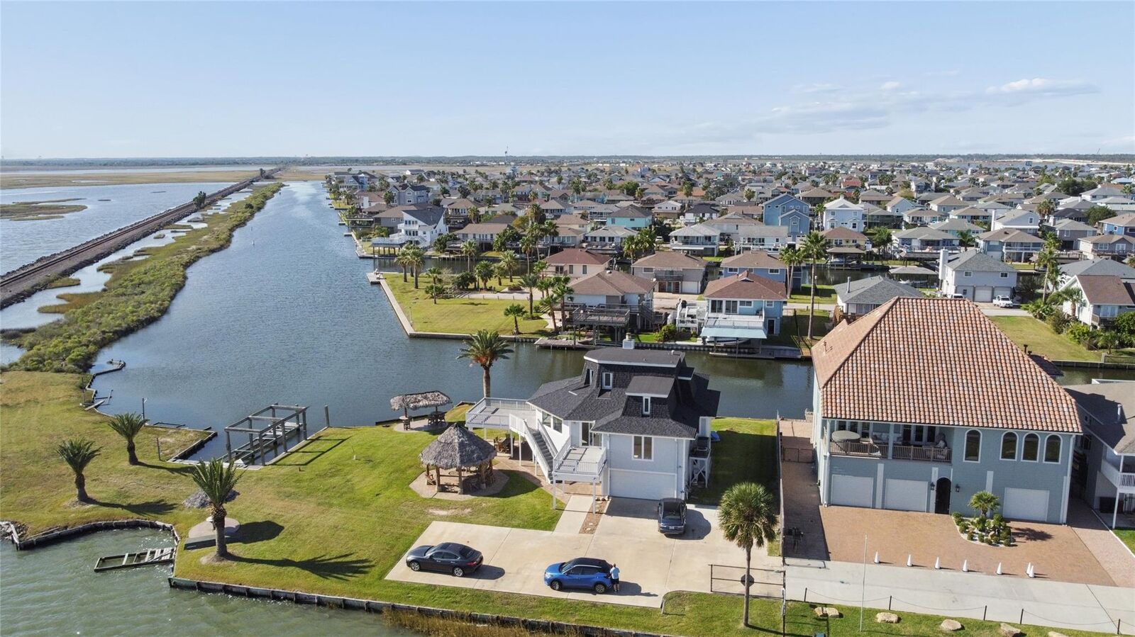 Property Photo: 1318 Blue Heron Street TX 77563