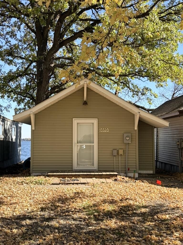 Property Photo:  13328 S Templar Drive  IA 51360 