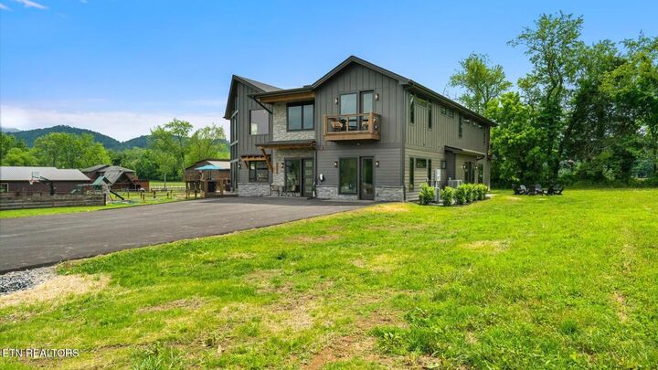Property Photo: 3034 Wonder Meadows Lane TN 37862