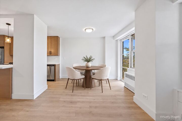 Property Photo:  2550 Olinville Avenue 8M  NY 10467 